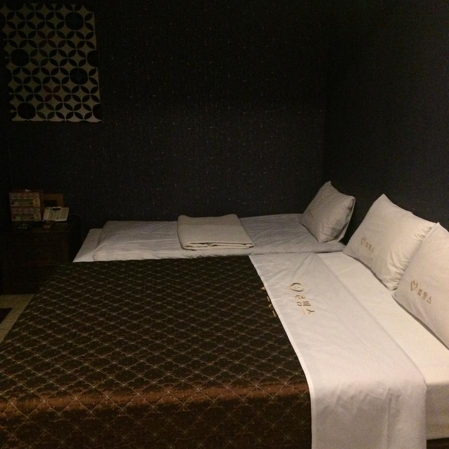 تشونغجو Romance Hotel المظهر الخارجي الصورة